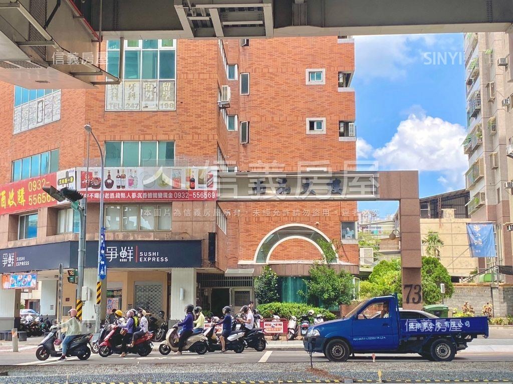 南屯捷運旁。朝南。商辦房屋室內格局與周邊環境
