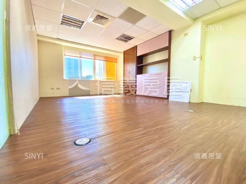 南屯捷運旁。朝南。商辦房屋室內格局與周邊環境