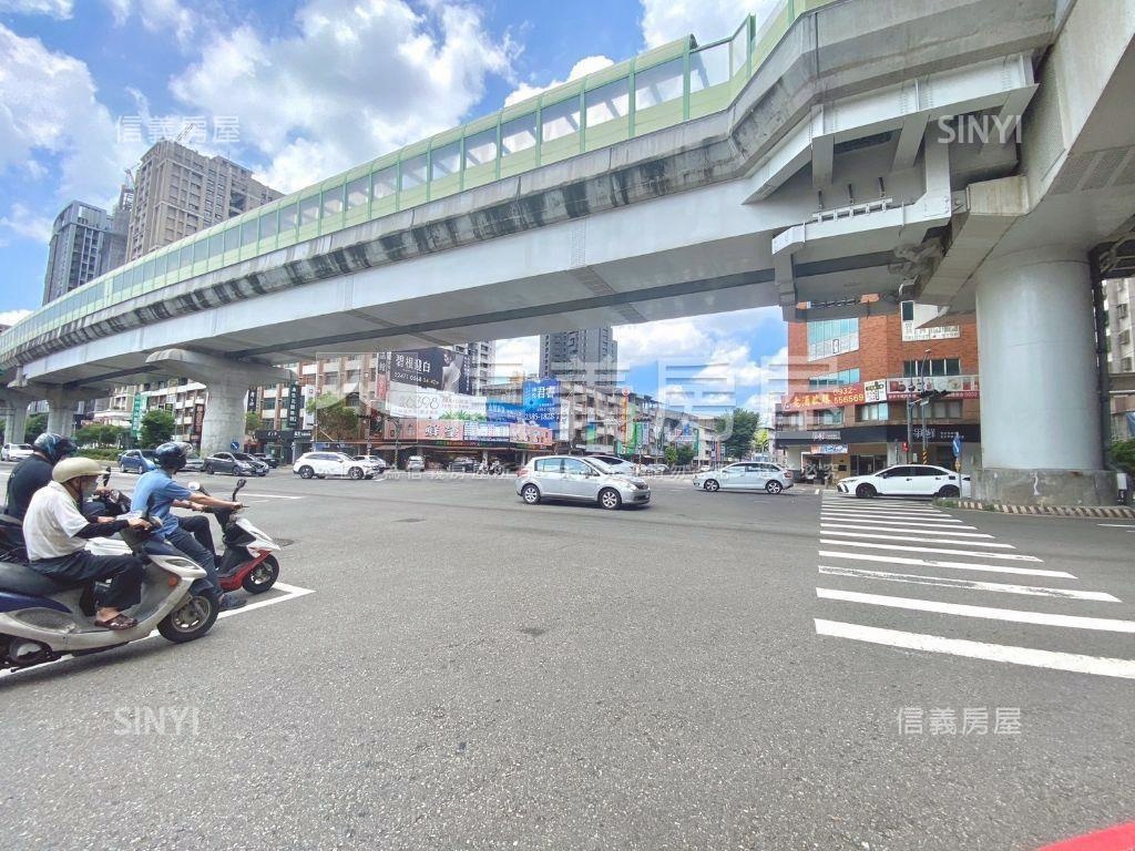 南屯捷運旁。朝南。商辦房屋室內格局與周邊環境