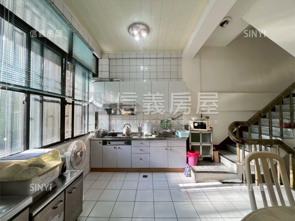 山景綠意相伴✿庭院美宅✿房屋室內格局與周邊環境