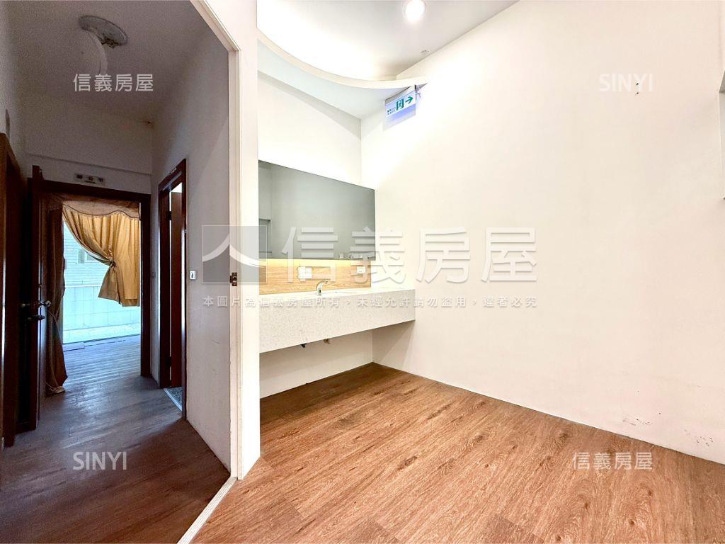 河南路近公益路透天店面讚房屋室內格局與周邊環境