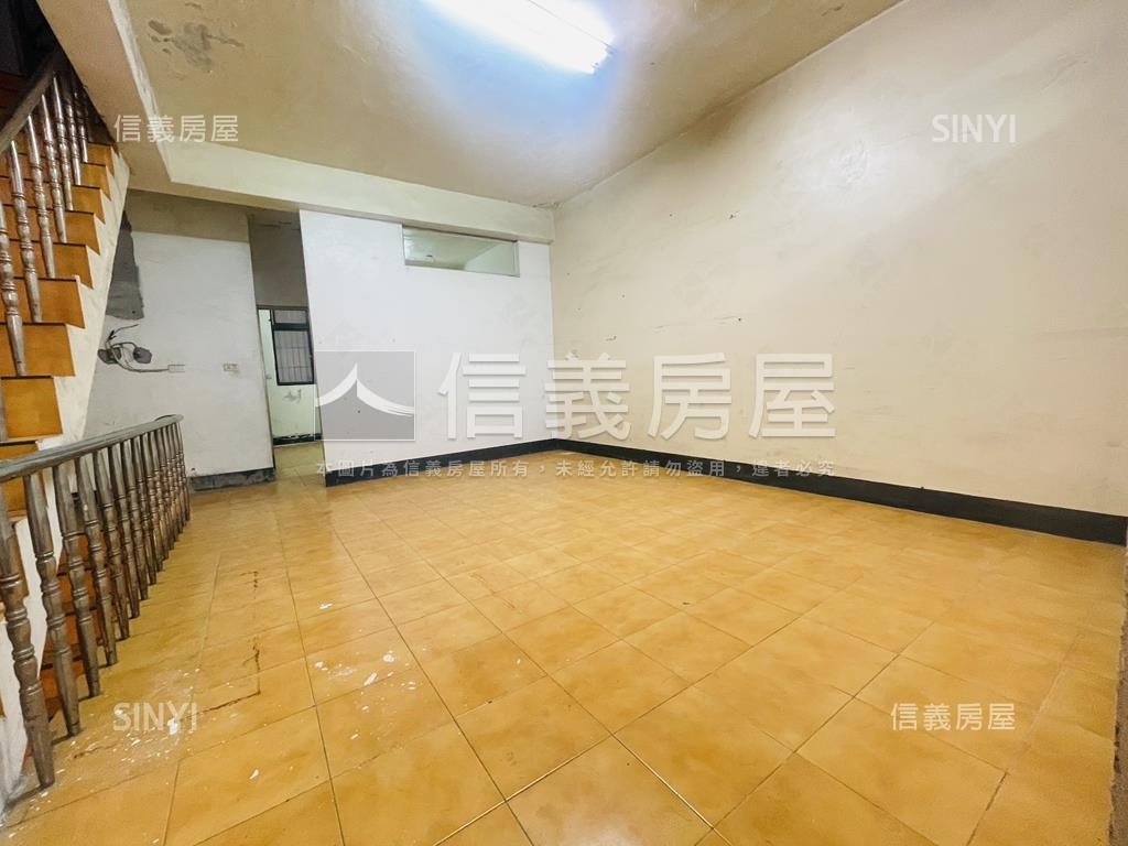 八德區長興路黃金透店房屋室內格局與周邊環境