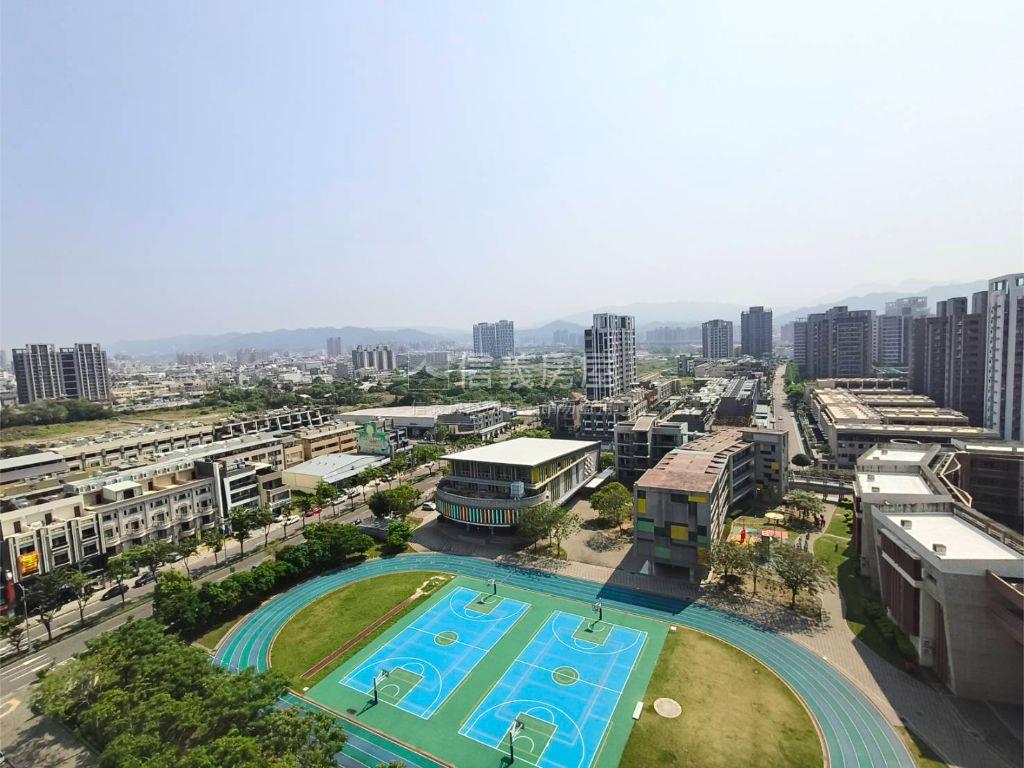 稀有高樓層兩房兩衛平車房屋室內格局與周邊環境