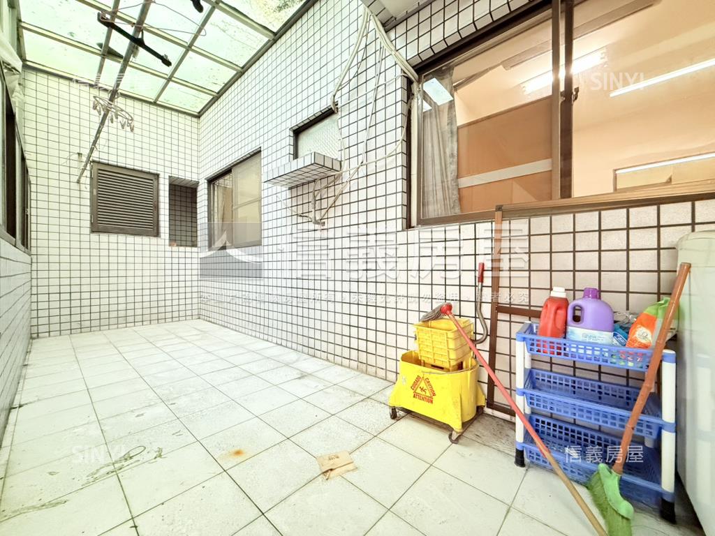 四維一路低總四房車位房屋室內格局與周邊環境