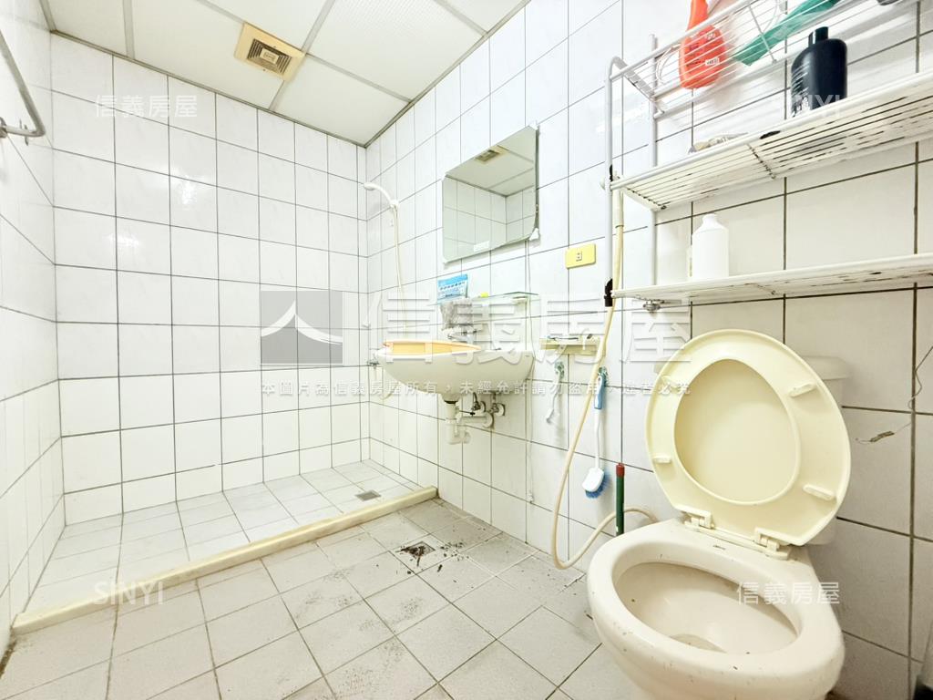 四維一路低總四房車位房屋室內格局與周邊環境