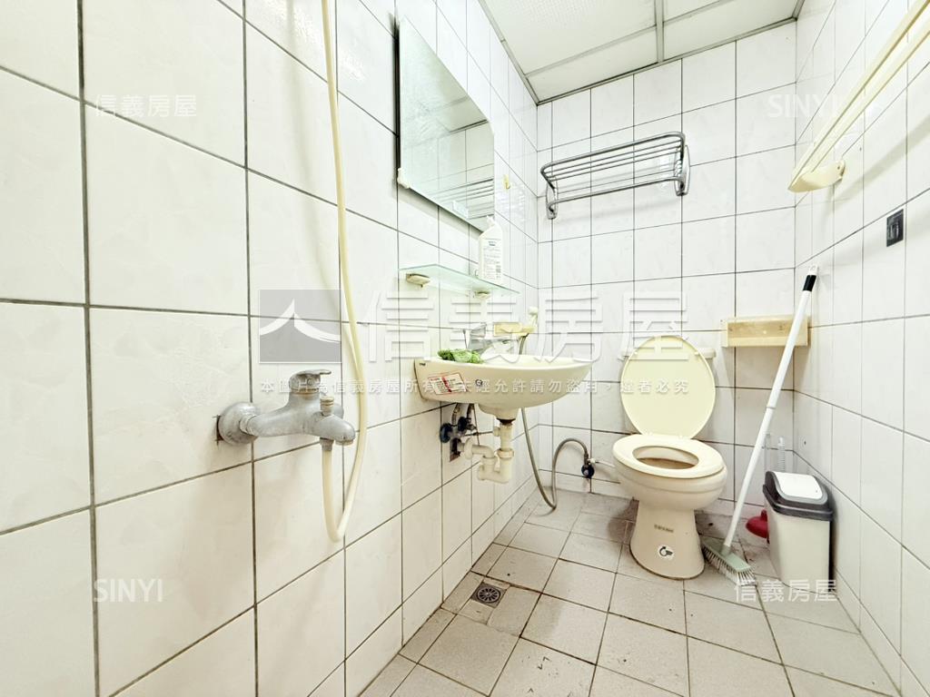 四維一路低總四房車位房屋室內格局與周邊環境