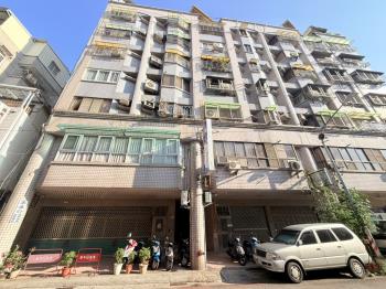 四維一路低總四房車位