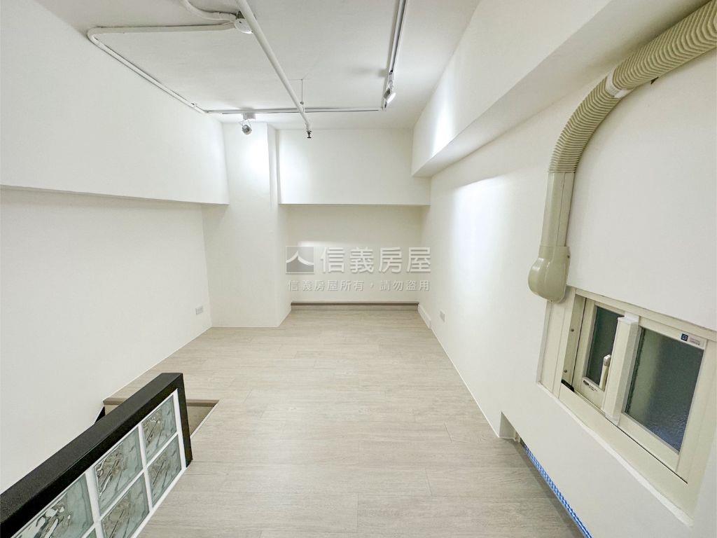 挑高優質摩天大樓房屋室內格局與周邊環境