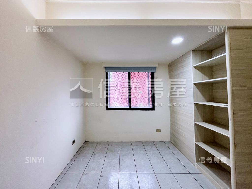 北區邊間次頂樓電梯兩房房屋室內格局與周邊環境