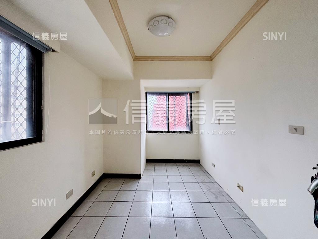 北區邊間次頂樓電梯兩房房屋室內格局與周邊環境