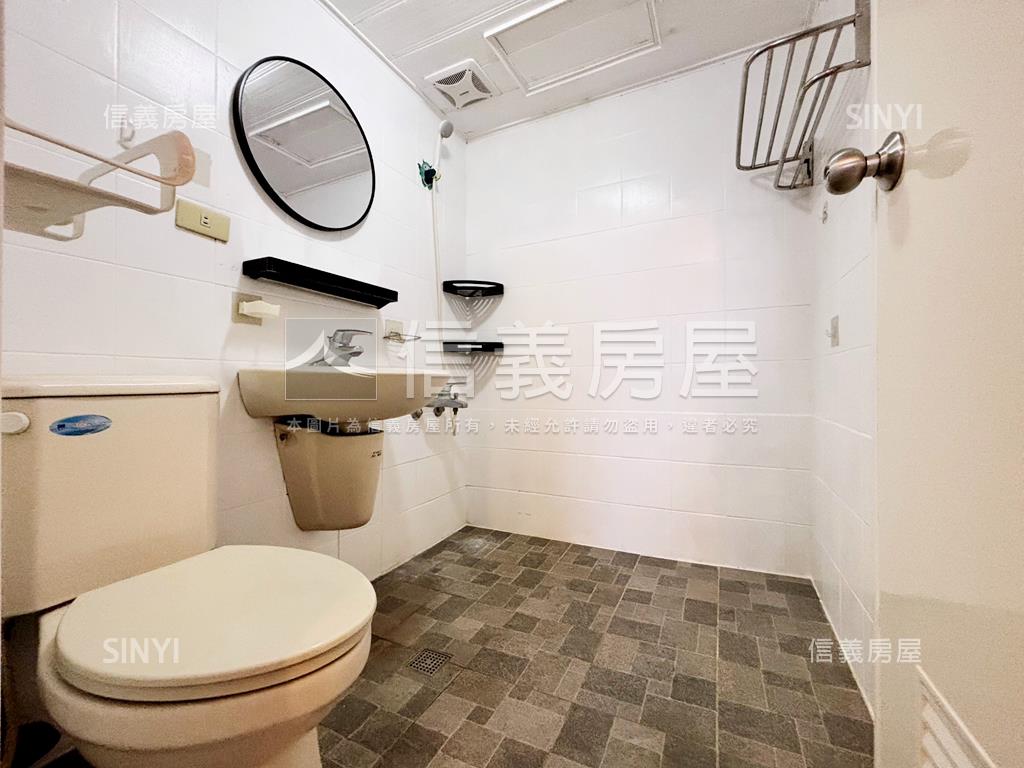 北區邊間次頂樓電梯兩房房屋室內格局與周邊環境