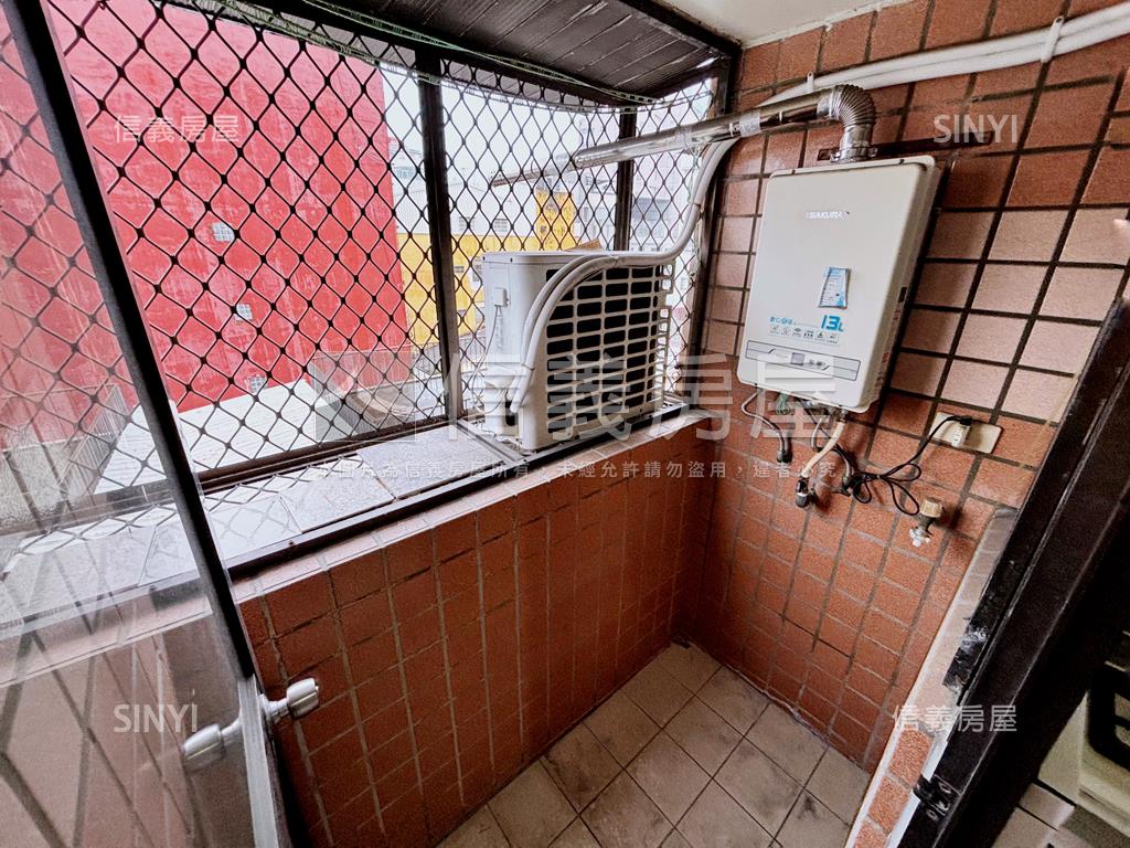 北區邊間次頂樓電梯兩房房屋室內格局與周邊環境