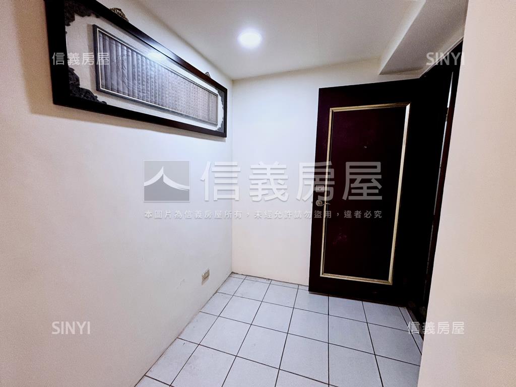 北區邊間次頂樓電梯兩房房屋室內格局與周邊環境