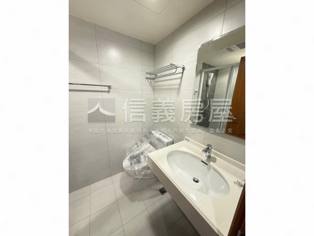 幸福成帝王戶兩房平車房屋室內格局與周邊環境