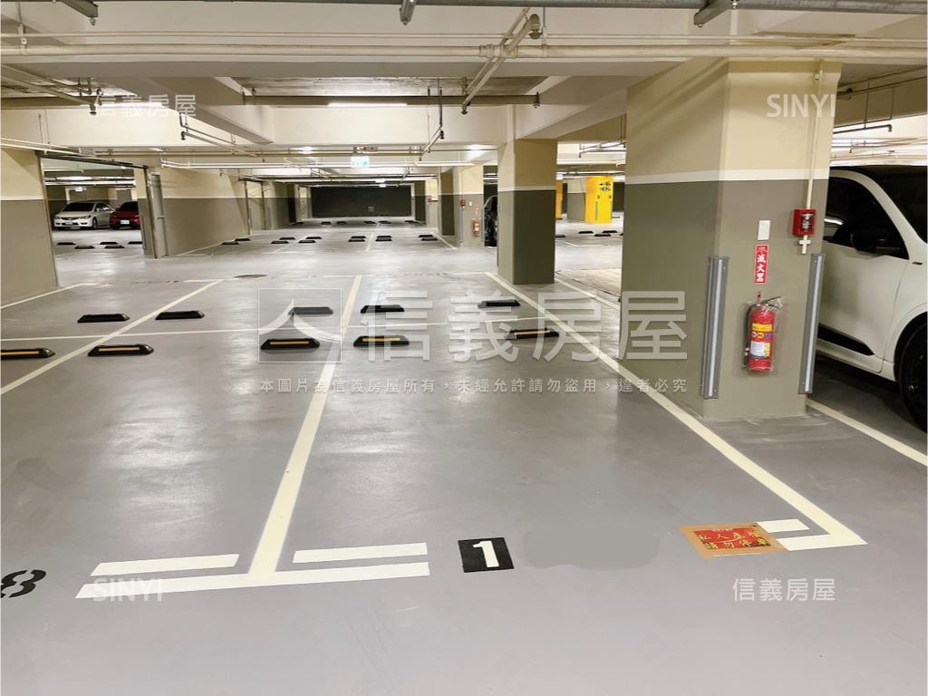 幸福成帝王戶兩房平車房屋室內格局與周邊環境