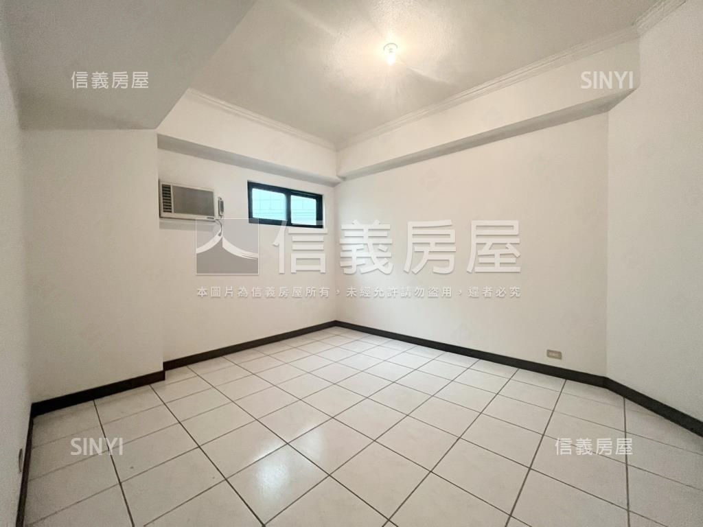 近忠孝國小大坪數四房房屋室內格局與周邊環境