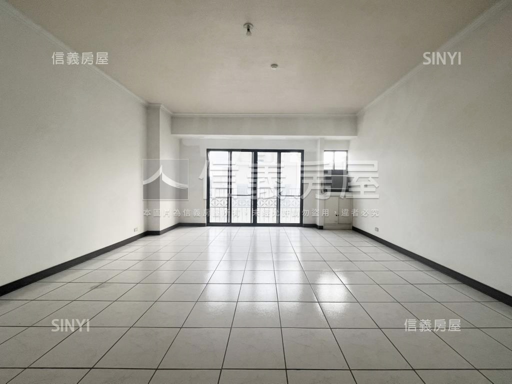 近忠孝國小大坪數四房房屋室內格局與周邊環境