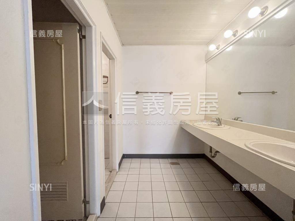 近忠孝國小大坪數四房房屋室內格局與周邊環境