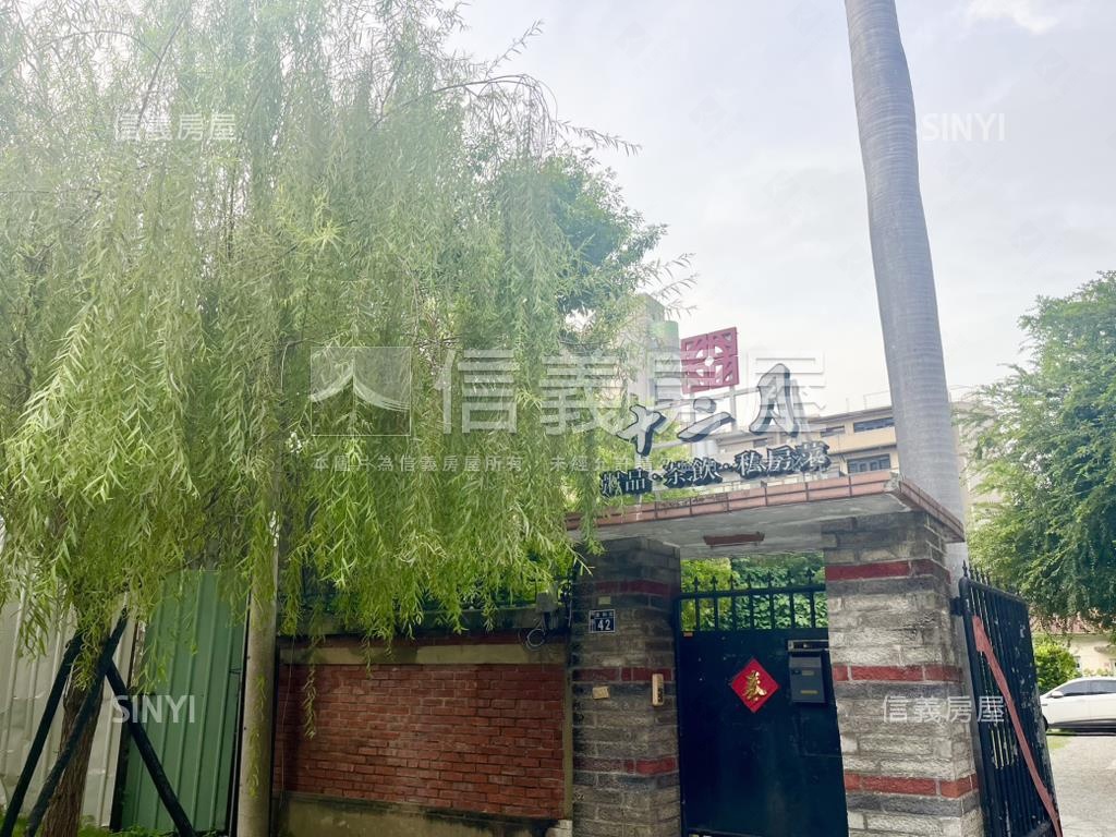 近忠孝國小大坪數四房房屋室內格局與周邊環境