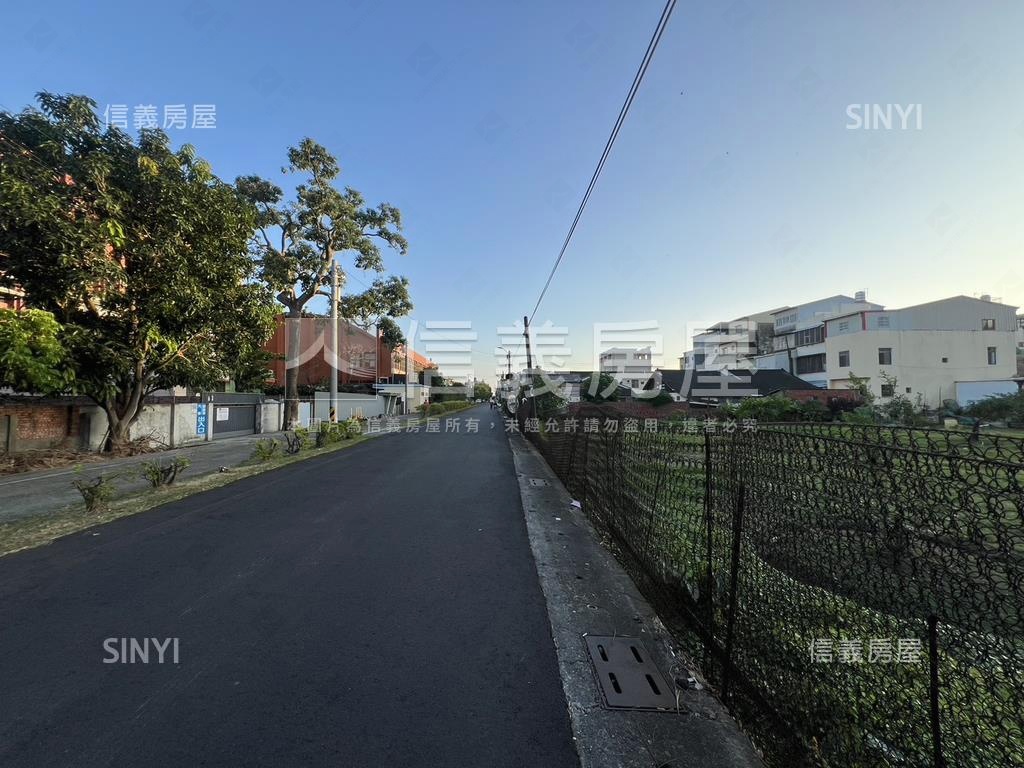 新營約３６０坪潛力土地房屋室內格局與周邊環境
