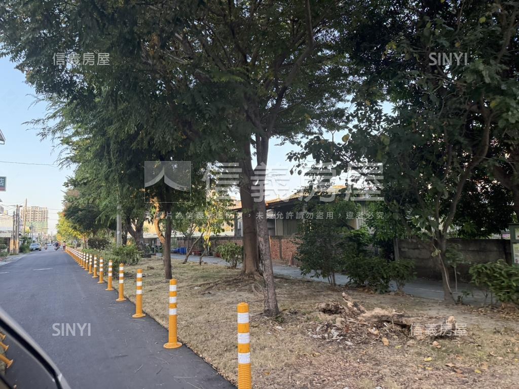 新營約３６０坪潛力土地房屋室內格局與周邊環境