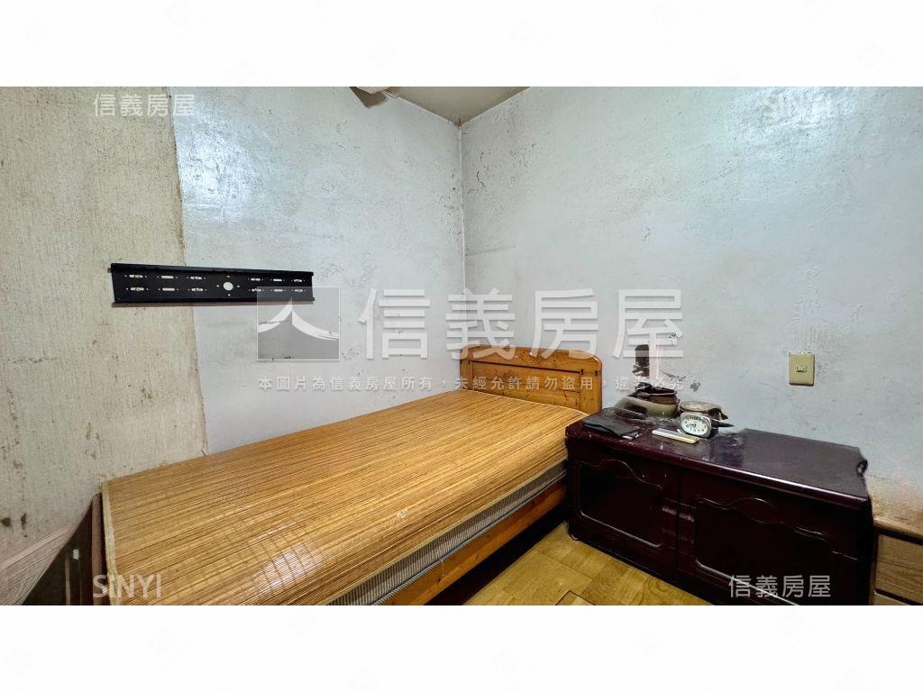 方正一層一戶公寓二樓房屋室內格局與周邊環境