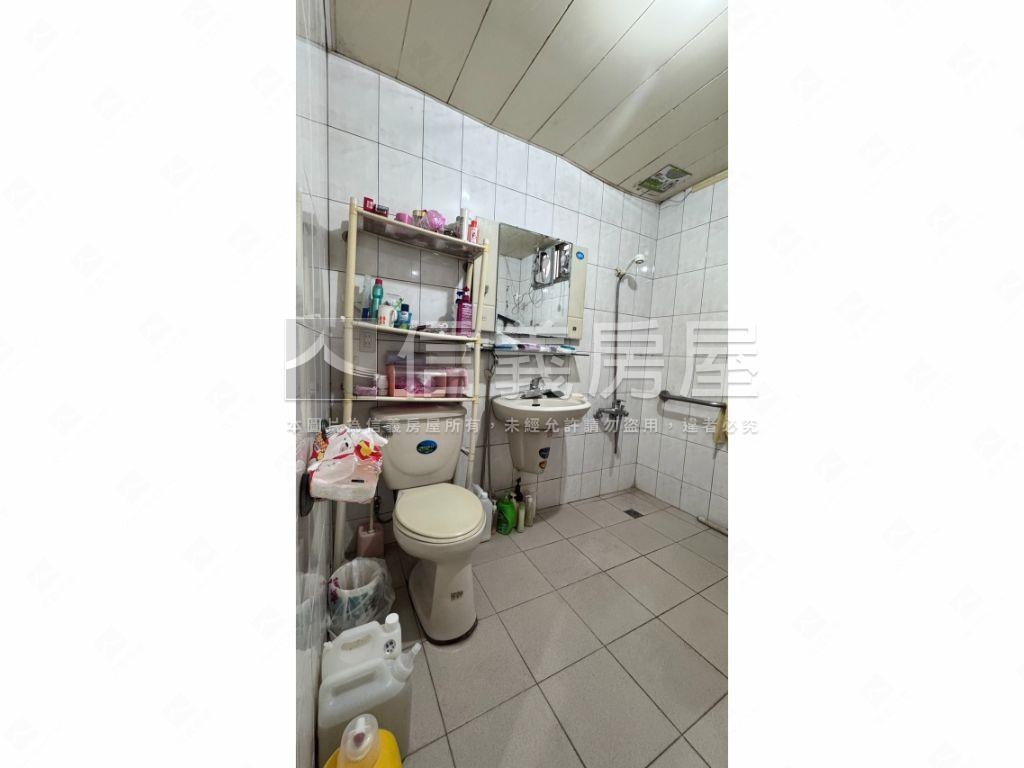方正一層一戶公寓二樓房屋室內格局與周邊環境