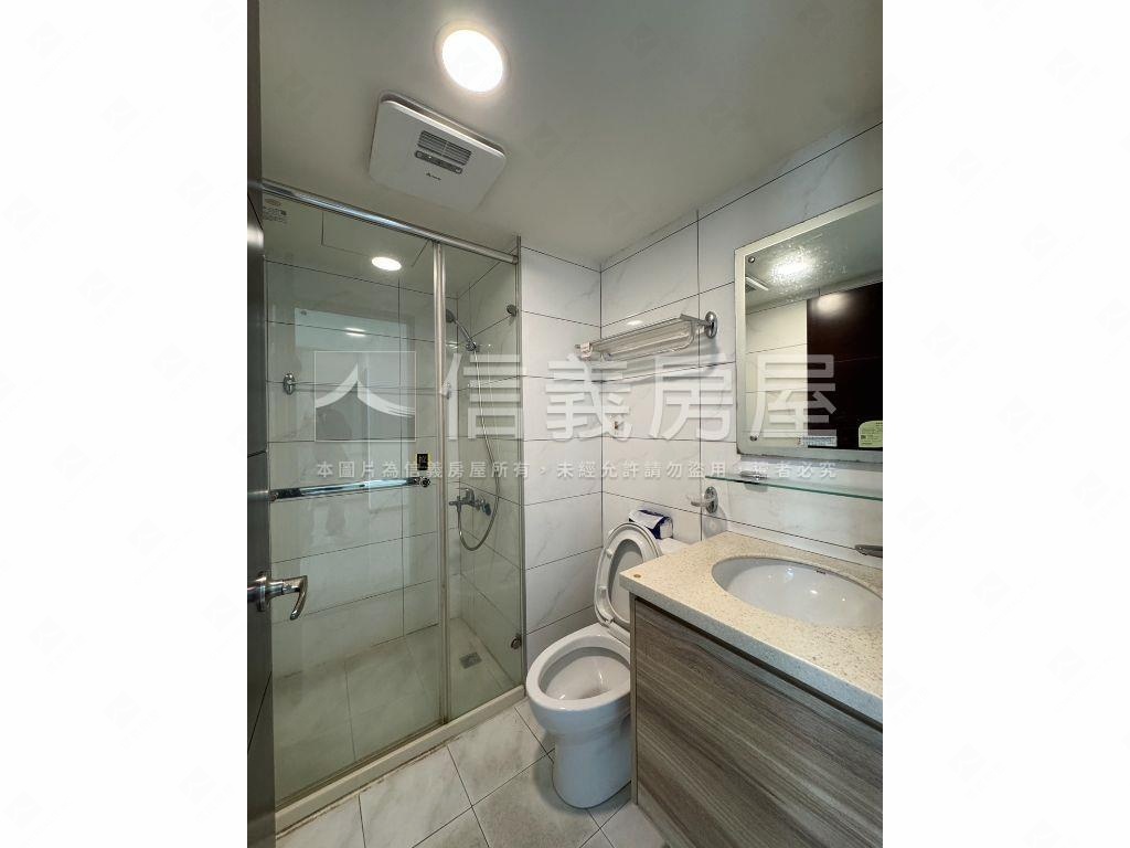 主推康寧屋齡新兩房屋況佳房屋室內格局與周邊環境