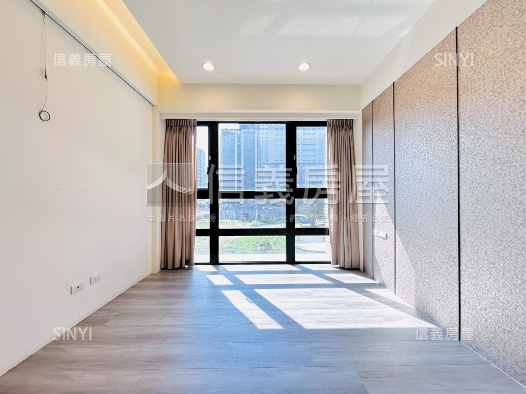 專任經國Ｃｉｔｙ三房車位房屋室內格局與周邊環境