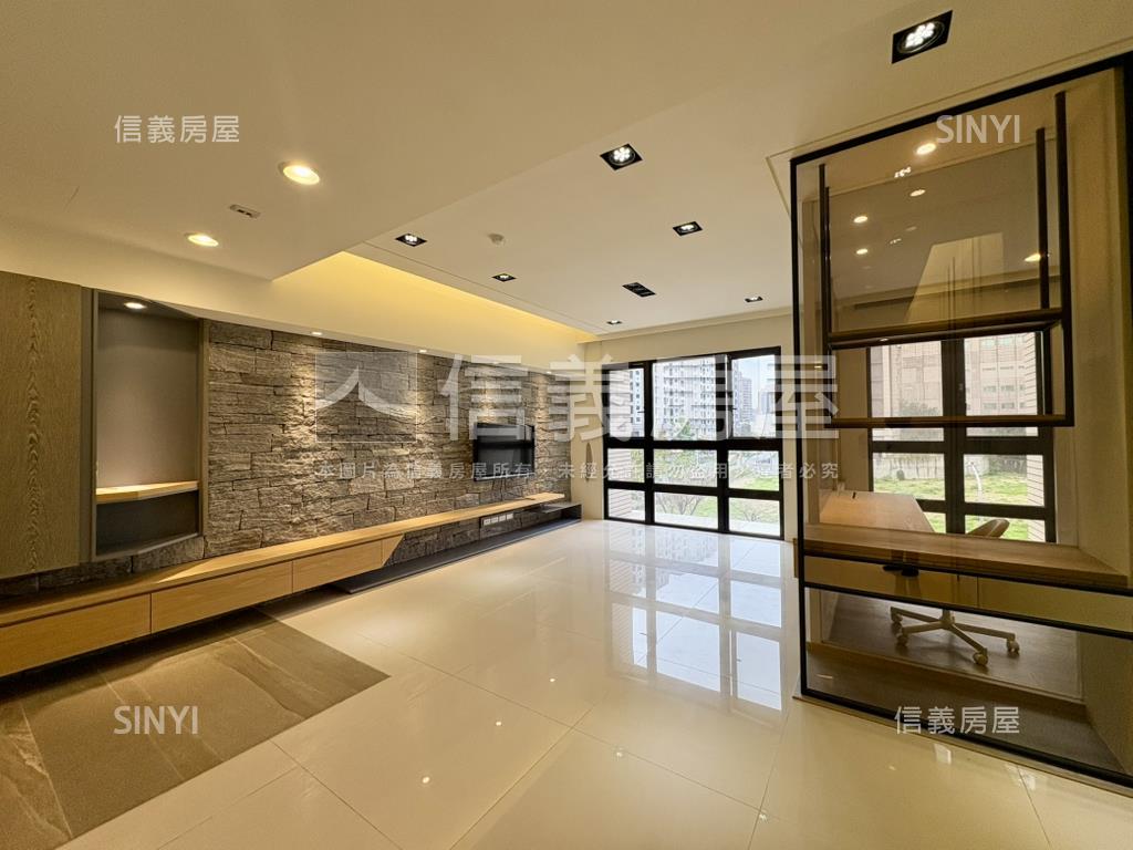 專任經國Ｃｉｔｙ三房車位房屋室內格局與周邊環境