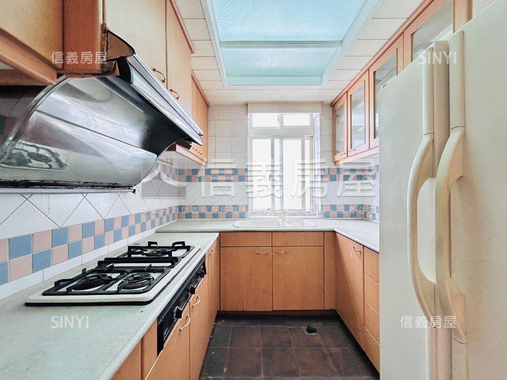 桃園市區育樂街３樓美寓房屋室內格局與周邊環境