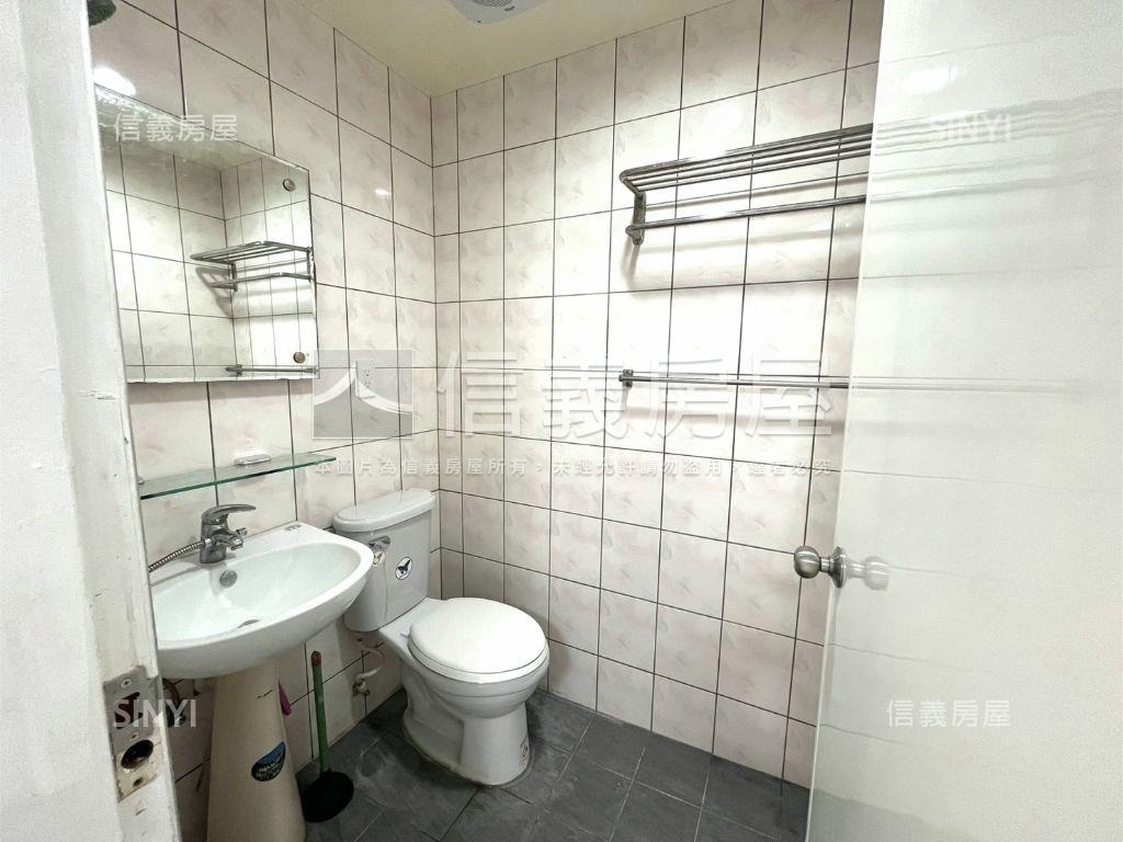 中正大空間優質美寓房屋室內格局與周邊環境