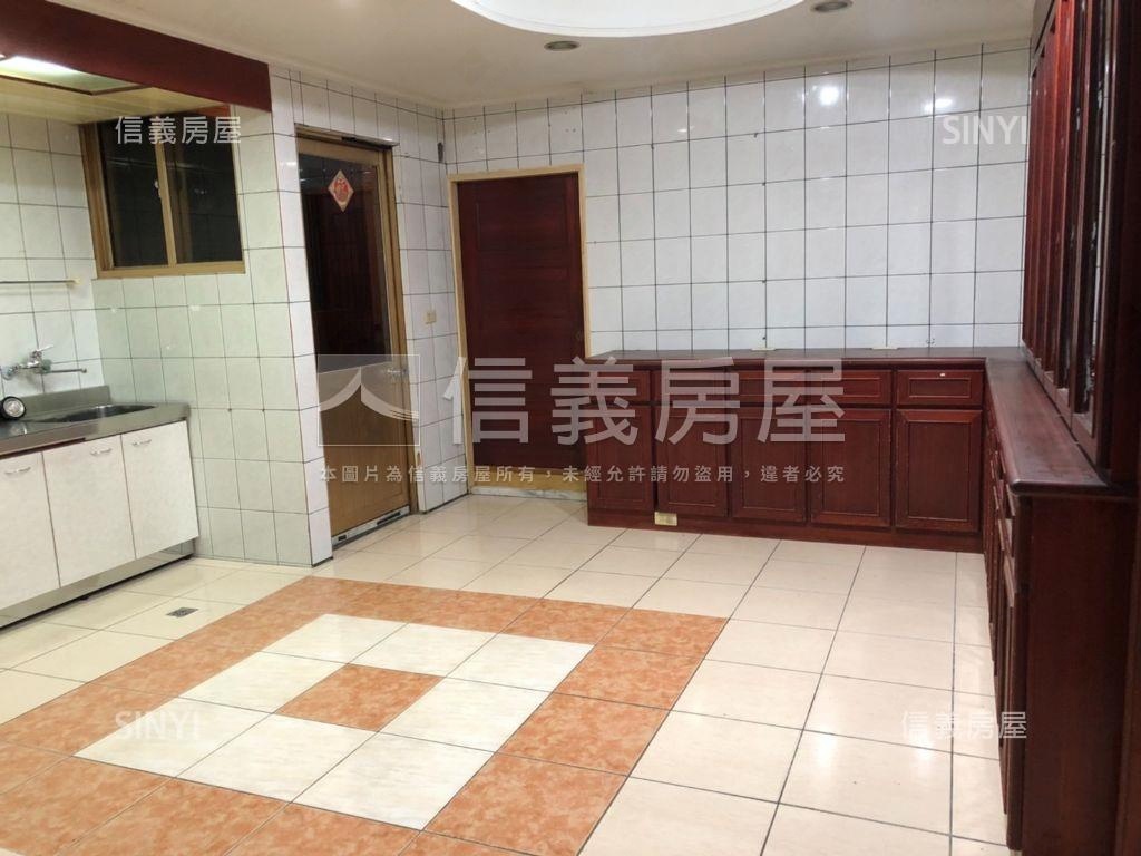 Ａ８長庚文七邊間美寓Ｂ房屋室內格局與周邊環境