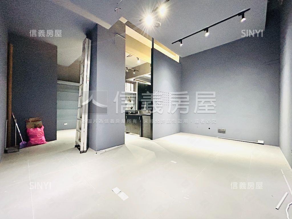 松江南京☆捷運面寬金店面房屋室內格局與周邊環境