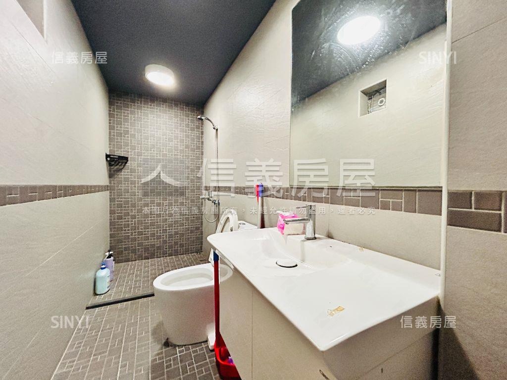 松江南京☆捷運面寬金店面房屋室內格局與周邊環境