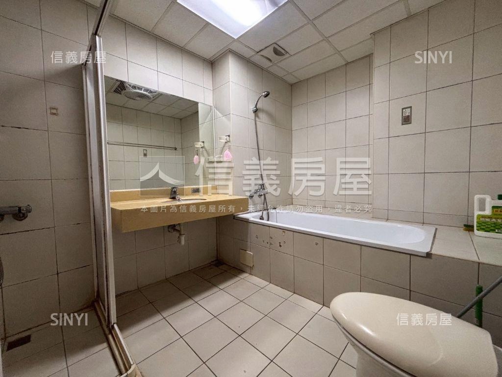 仙境樹海兩房車位房屋室內格局與周邊環境