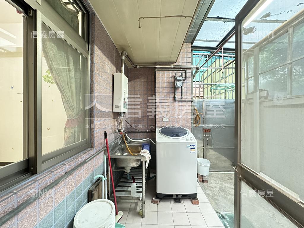 民權路方正免爬高一樓房屋室內格局與周邊環境