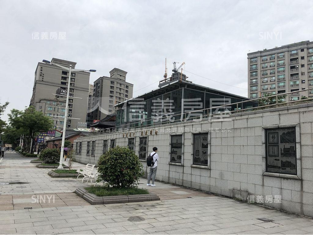 正西寧南路內梯頂加房屋室內格局與周邊環境