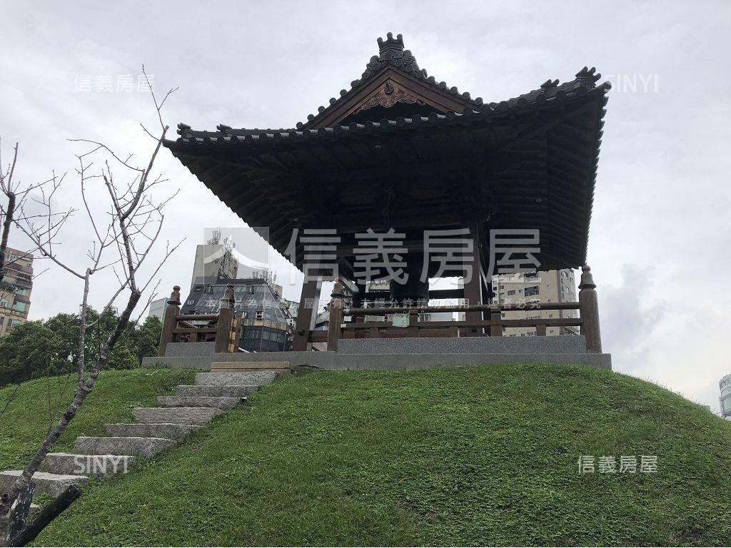 正西寧南路內梯頂加房屋室內格局與周邊環境
