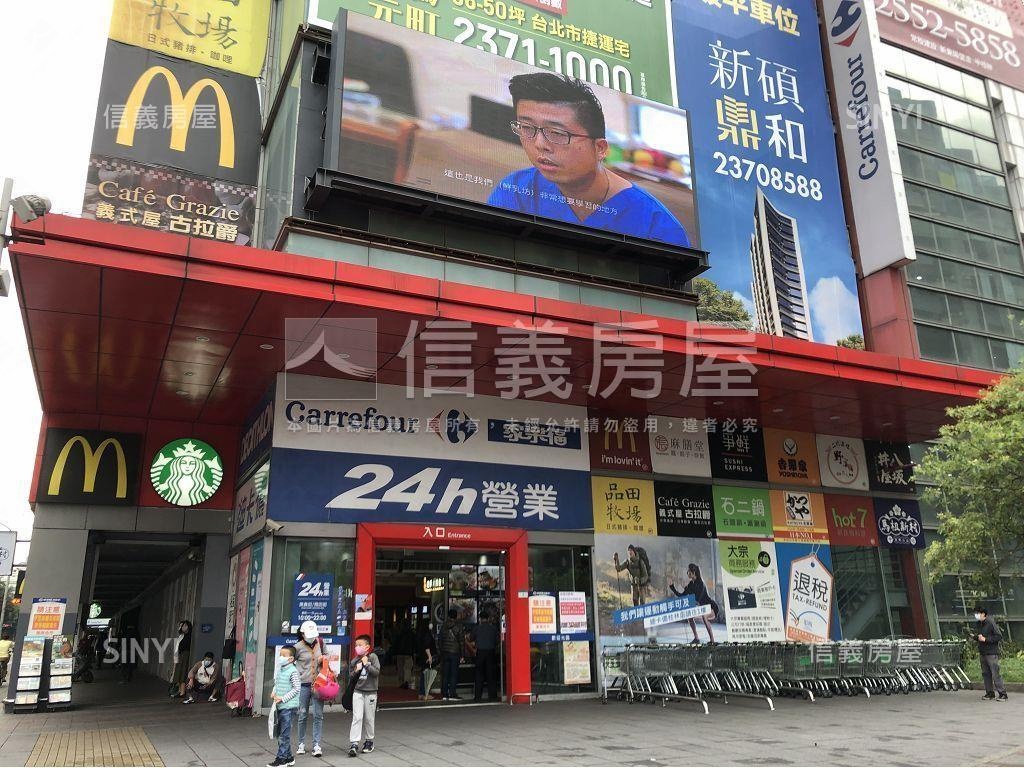 正西寧南路內梯頂加房屋室內格局與周邊環境