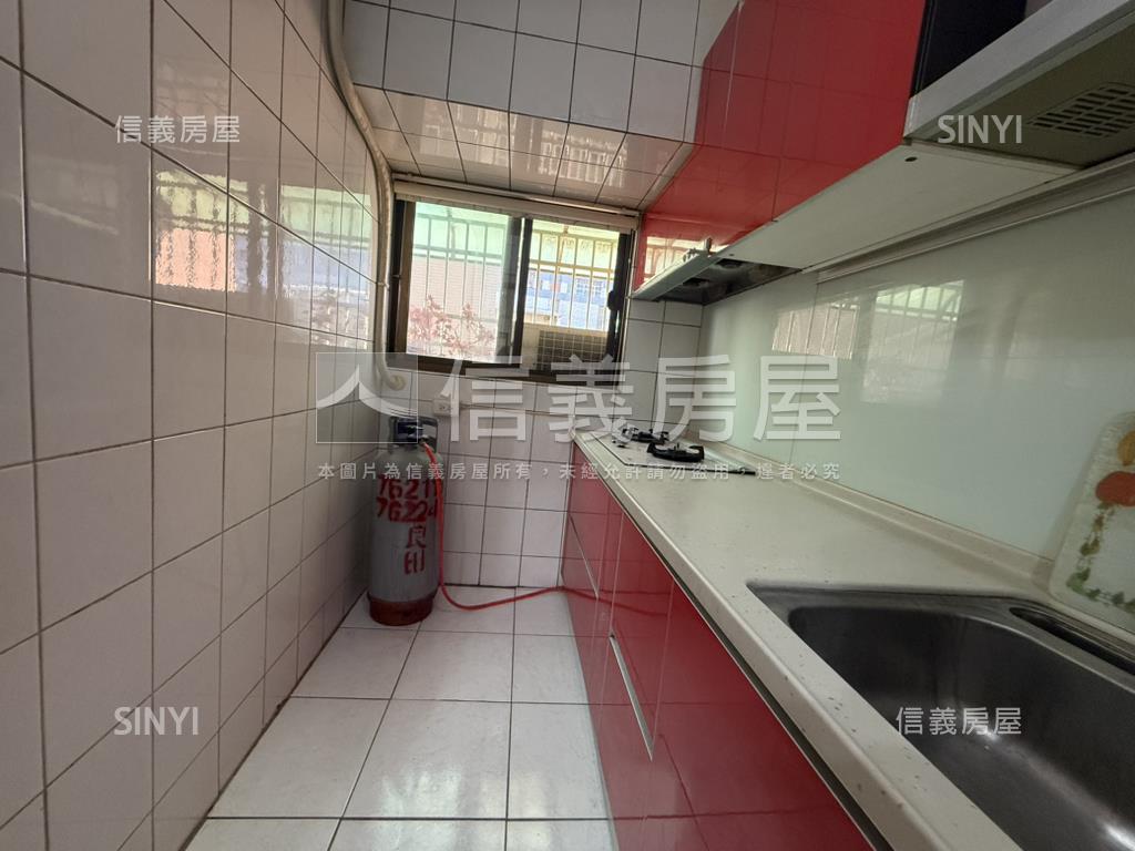 領帶城精美附平車房屋室內格局與周邊環境