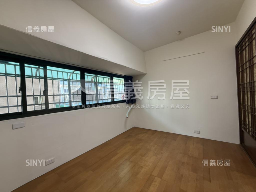 領帶城精美附平車房屋室內格局與周邊環境