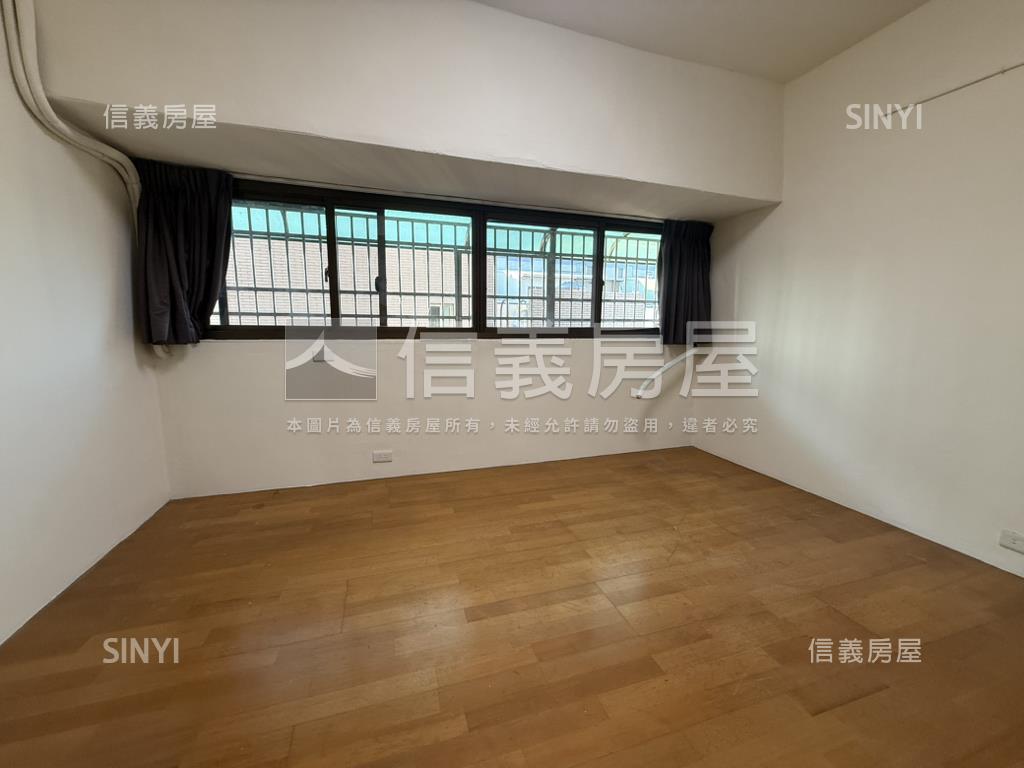 領帶城精美附平車房屋室內格局與周邊環境