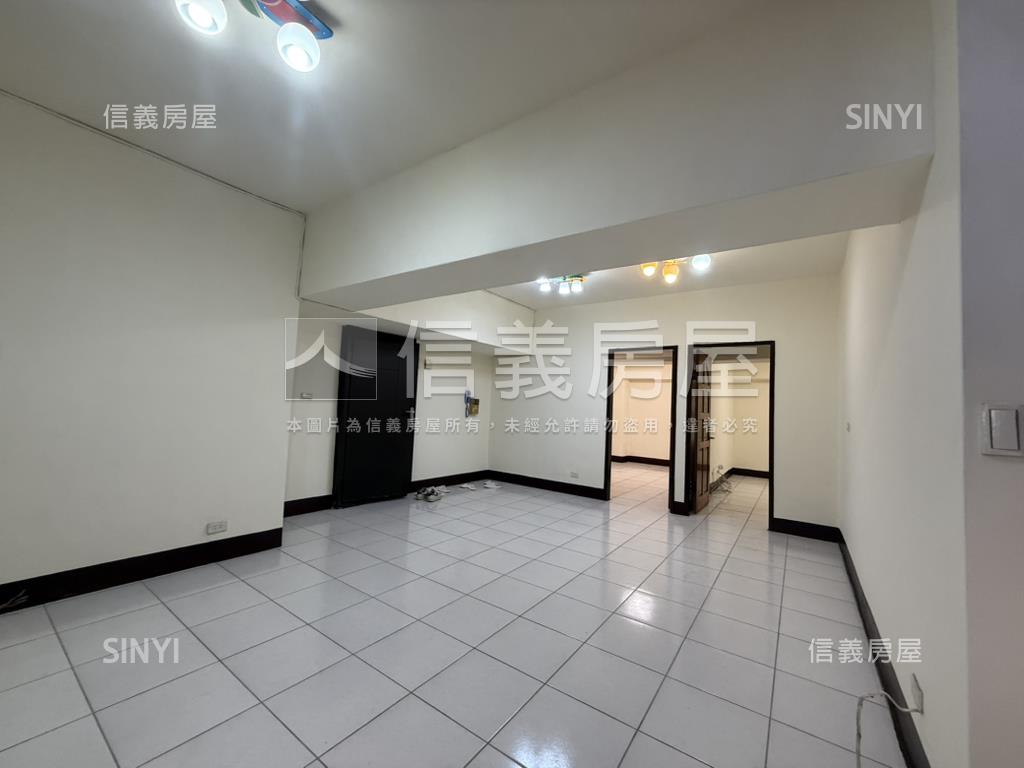 領帶城精美附平車房屋室內格局與周邊環境