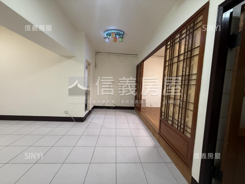 領帶城精美附平車房屋室內格局與周邊環境