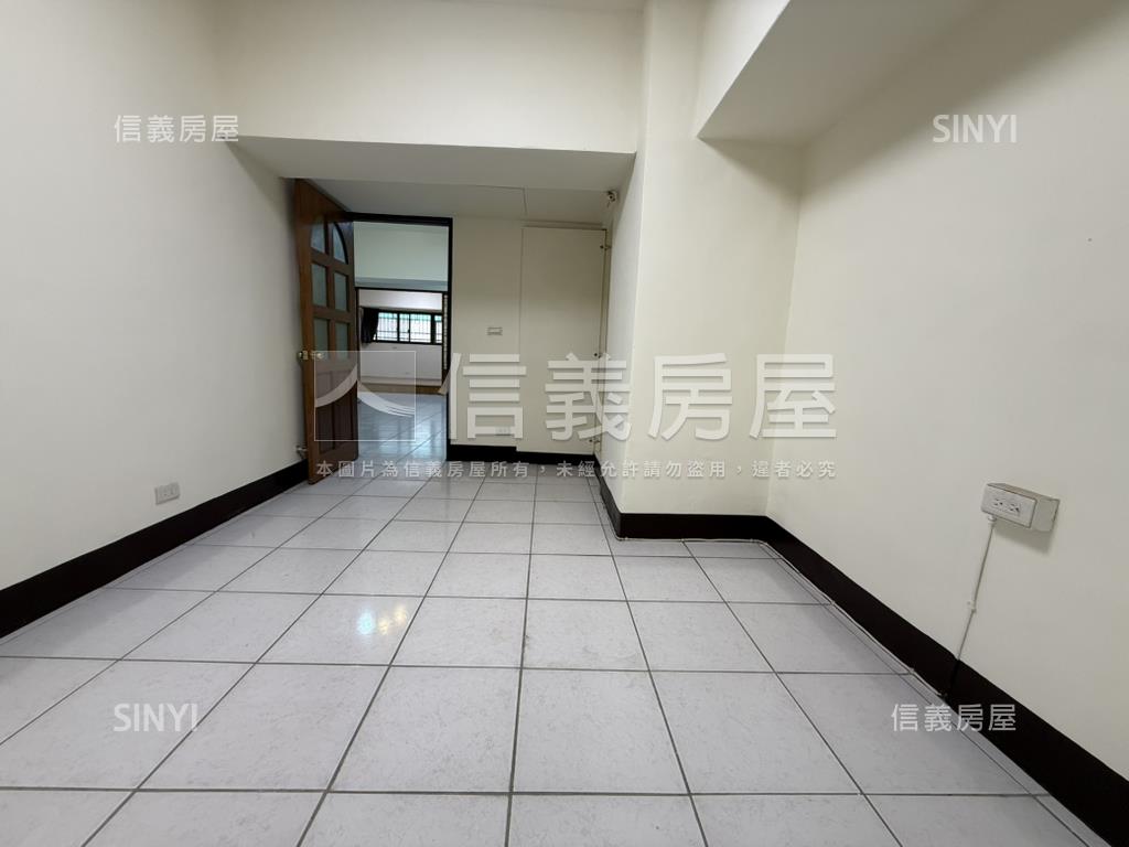 領帶城精美附平車房屋室內格局與周邊環境