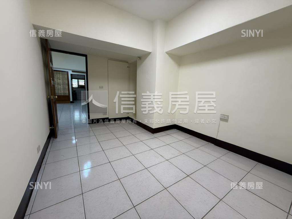 領帶城精美附平車房屋室內格局與周邊環境