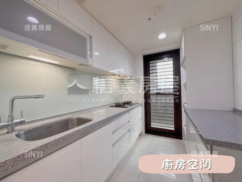 禮享城景觀次頂樓三房車位房屋室內格局與周邊環境