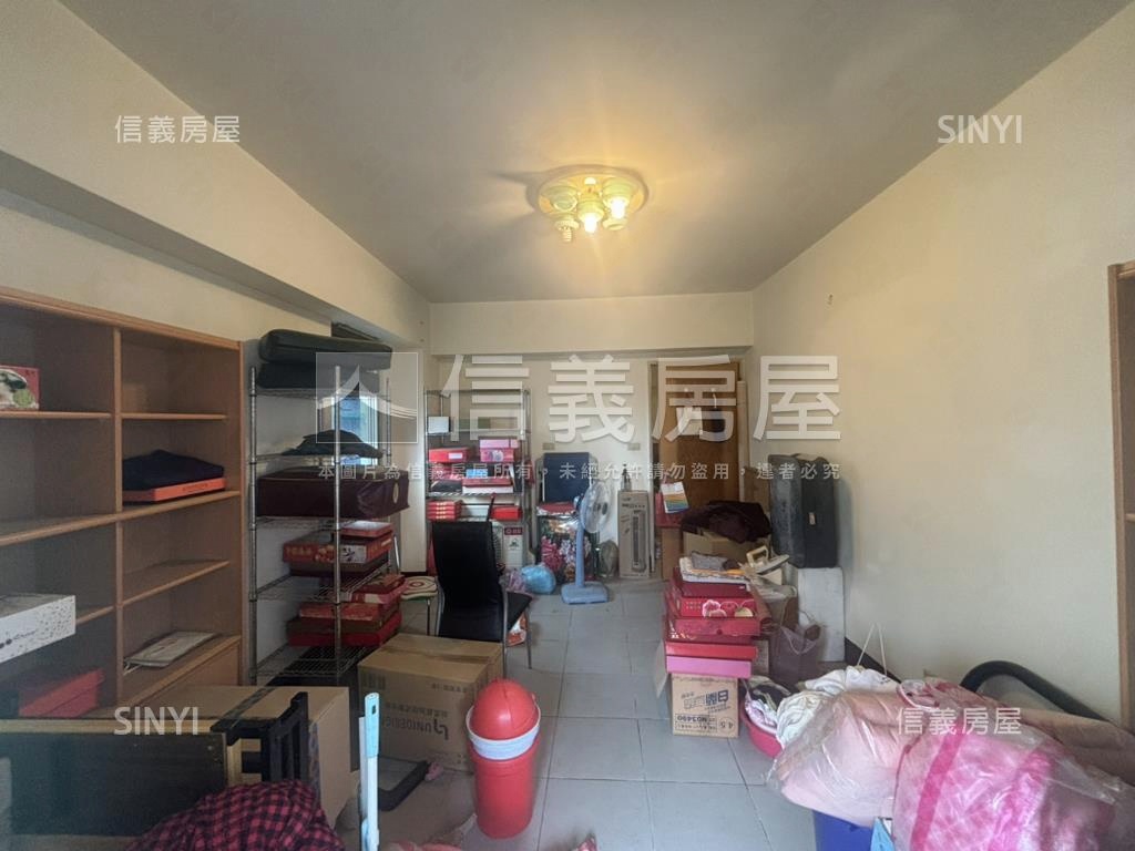 忠孝電梯採光華廈房屋室內格局與周邊環境