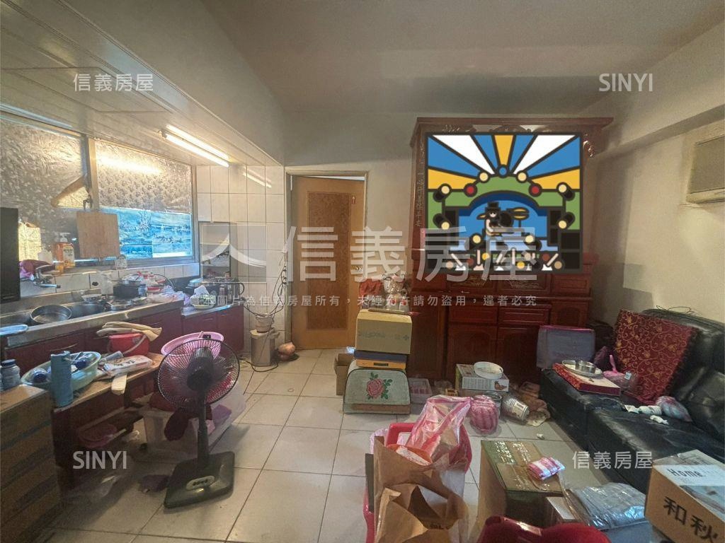 忠孝電梯採光華廈房屋室內格局與周邊環境